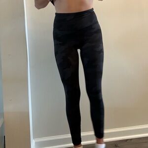 Lululemon Black Camo Print Yoga Legging